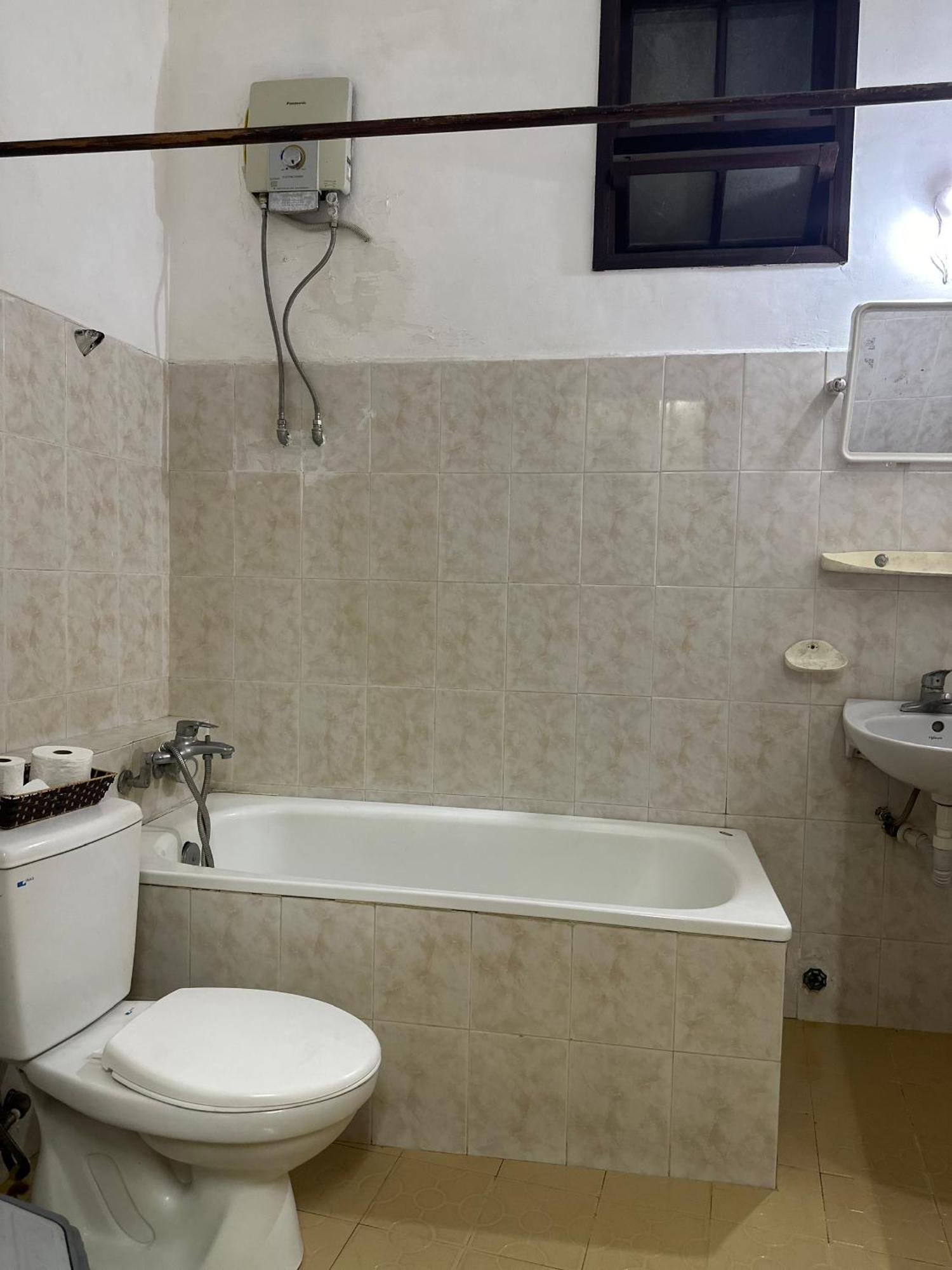 Dong Loi Hotel هوي المظهر الخارجي الصورة